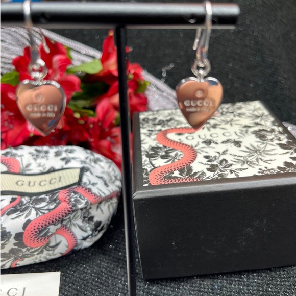 ***SOLD***Authentic Gucci Trademark Logo SS.925 Heart Charm Dangle Earrings New - Picture 6 of 11